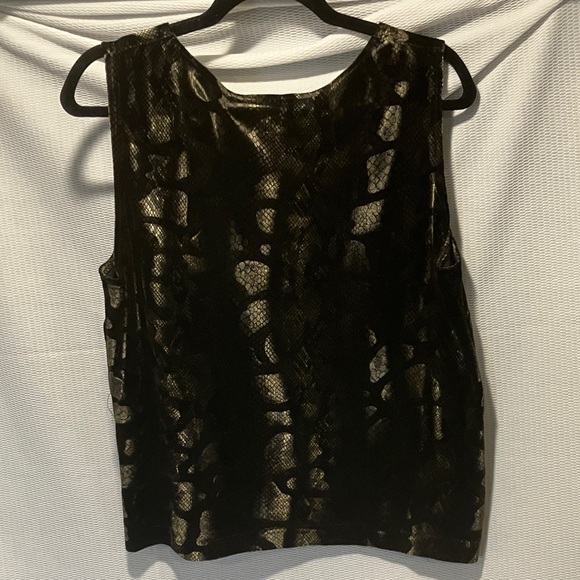 Leslie Fay Black and Gold Tank Top - Picture 3 of 5